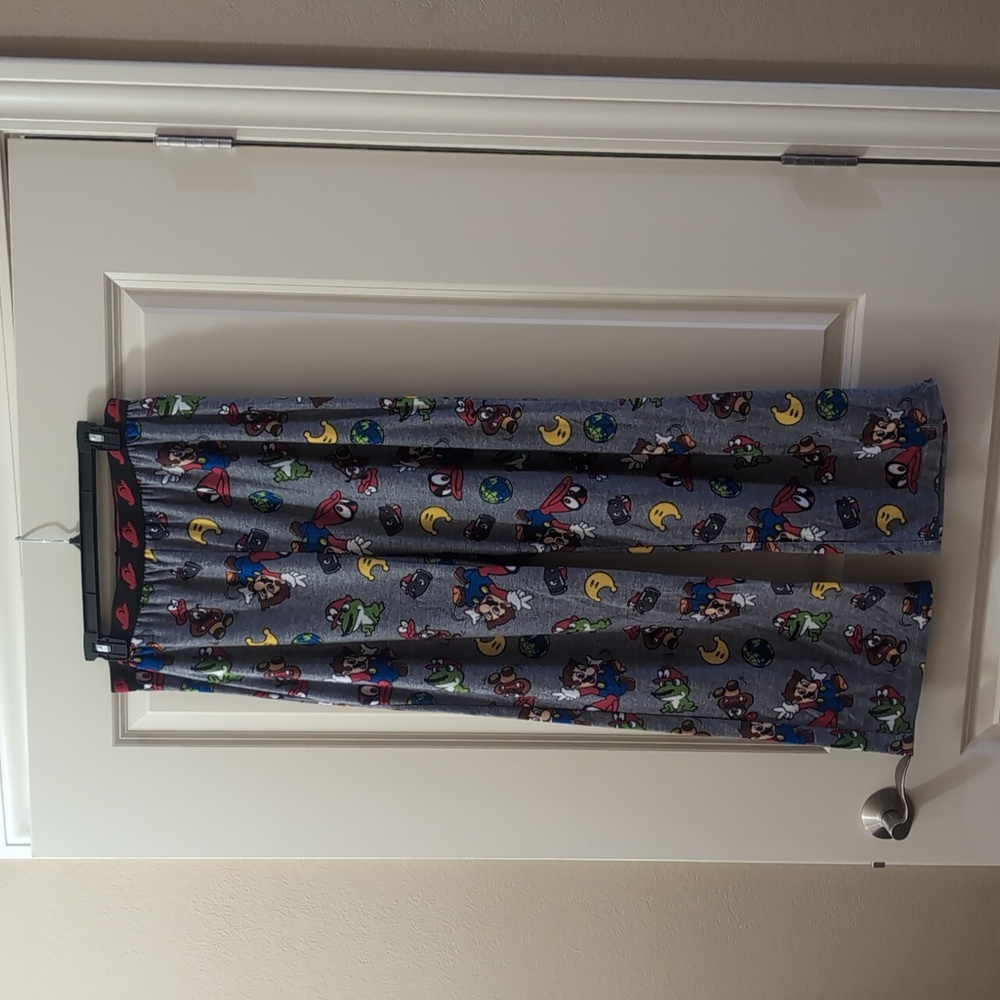 Boys Husky XL (size 18-20) Super Mario Pajama Pants - Picture 2 of 5